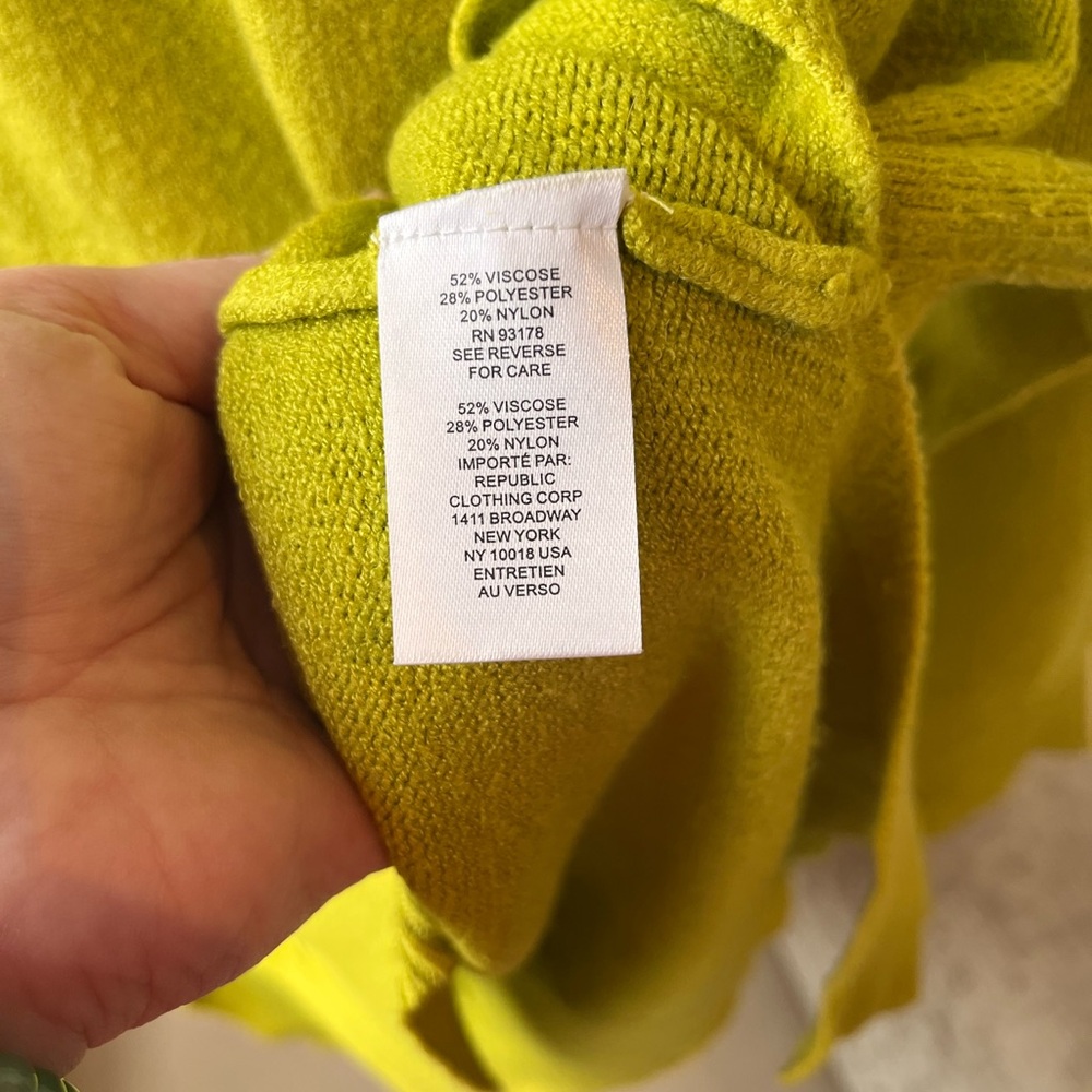 Tahari Chartruse Crewneck Sweater - Picture 5 of 5